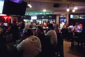 Bar Bull Pen