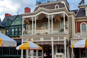 LA PLAZA RESTAURANT