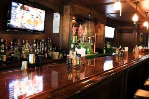 SELENA’S BAR